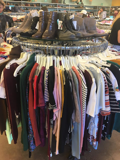 Used Clothing Store «Buffalo Exchange San Diego - Pacific Beach», reviews and photos, 1079 Garnet Ave, San Diego, CA 92109, USA