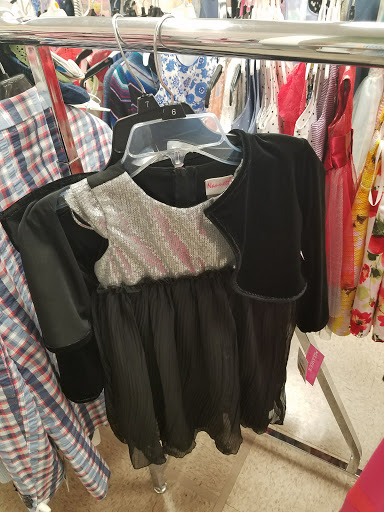 Clothing Store «K&G Fashion Superstore», reviews and photos, 908 Morse Rd, Columbus, OH 43229, USA