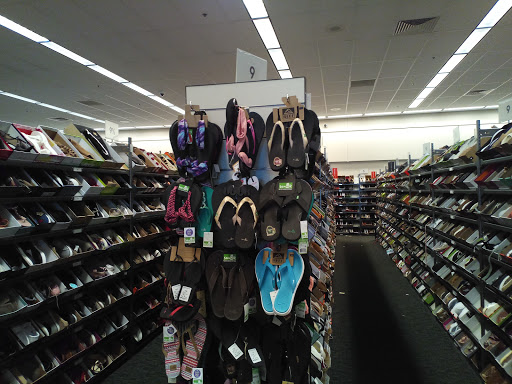 Department Store «Nordstrom Rack Glendale Fashion Center», reviews and photos, 227 N Glendale Ave, Glendale, CA 91206, USA