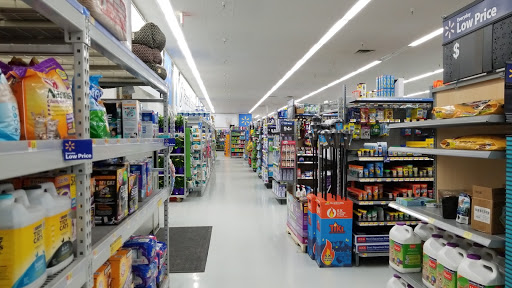 Discount Store «Walmart», reviews and photos, 1360 Town Centre Dr, Eagan, MN 55123, USA