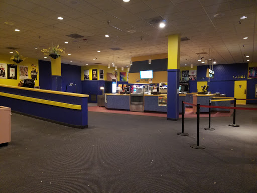 Movie Theater «Parkway 8 Cinema», reviews and photos, 6300 N Lockwood Ridge Rd, Sarasota, FL 34243, USA