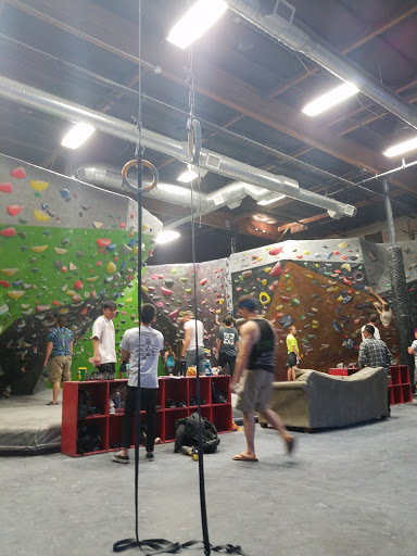 Rock Climbing Gym «Hangar 18 Indoor Climbing Gym - Mission Viejo», reviews and photos, 23812 Vía Fabricante A4, Mission Viejo, CA 92691, USA
