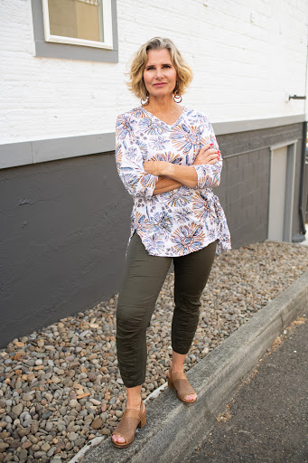 Shoe Store «Switch Shoes», reviews and photos, 7871 SW Capitol Hwy, Portland, OR 97219, USA