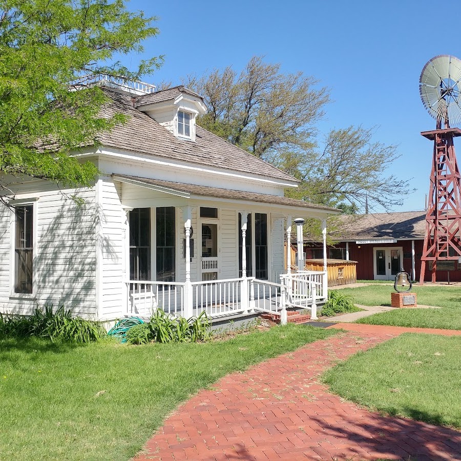 Carson County Square House Museum