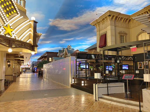 Movie Theater «Regal Cinemas Kansas City 18», reviews and photos, 3200 Ameristar Dr, Kansas City, MO 64161, USA