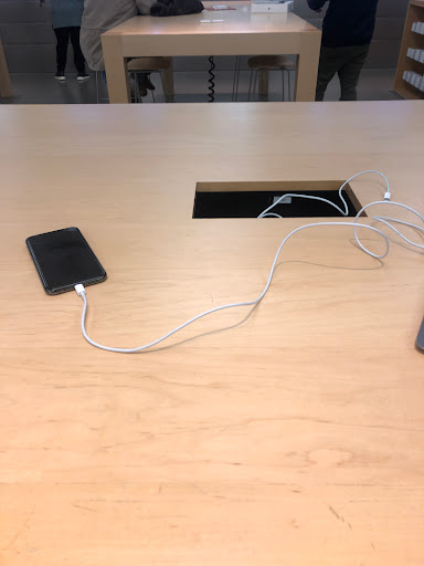 Computer Store «Apple Walt Whitman», reviews and photos, 160 Walt Whitman Rd, Huntington Station, NY 11746, USA