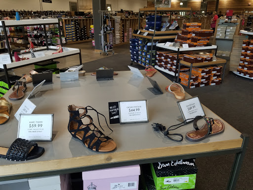 Shoe Store «DSW Designer Shoe Warehouse», reviews and photos, 12997 Fair Lakes Shopping Center, Fairfax, VA 22033, USA