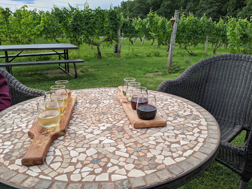 Winery «Paradise Hills Vineyard & Winery», reviews and photos, 15 Windswept Hill Rd, Wallingford, CT 06492, USA