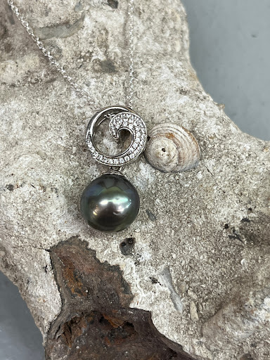 Wholesale Jeweler «Downtown Goldsmith», reviews and photos, 139 N Woodland Blvd, DeLand, FL 32720, USA