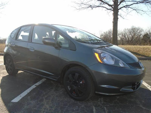 Used Car Dealer «Gladstone Auto Sales», reviews and photos, 7406 N Oak Trafficway, Kansas City, MO 64118, USA