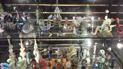 Tobacco Shop «COSMOS Smokeshop», reviews and photos, 2335 Bode Rd, Schaumburg, IL 60194, USA