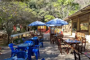 Restaurante Muvuca Caipira de Pedra Bela. image