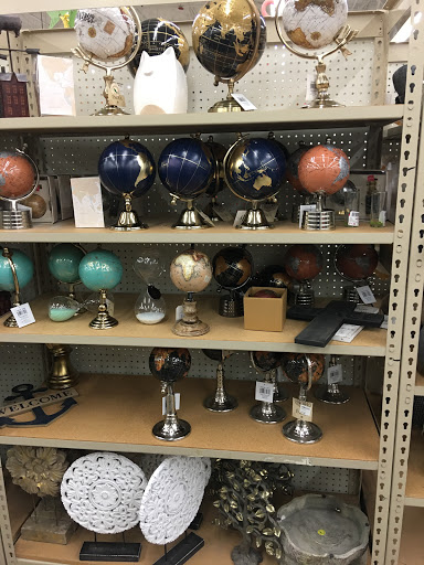 Home Goods Store «Old Time Pottery Clarksville», reviews and photos, 951 E Lewis and Clark Pkwy, Clarksville, IN 47129, USA