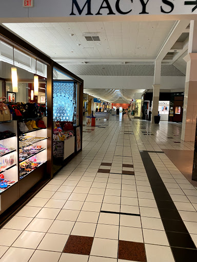 Shopping Mall «Auburn Mall», reviews and photos, 385 Southbridge St, Auburn, MA 01501, USA