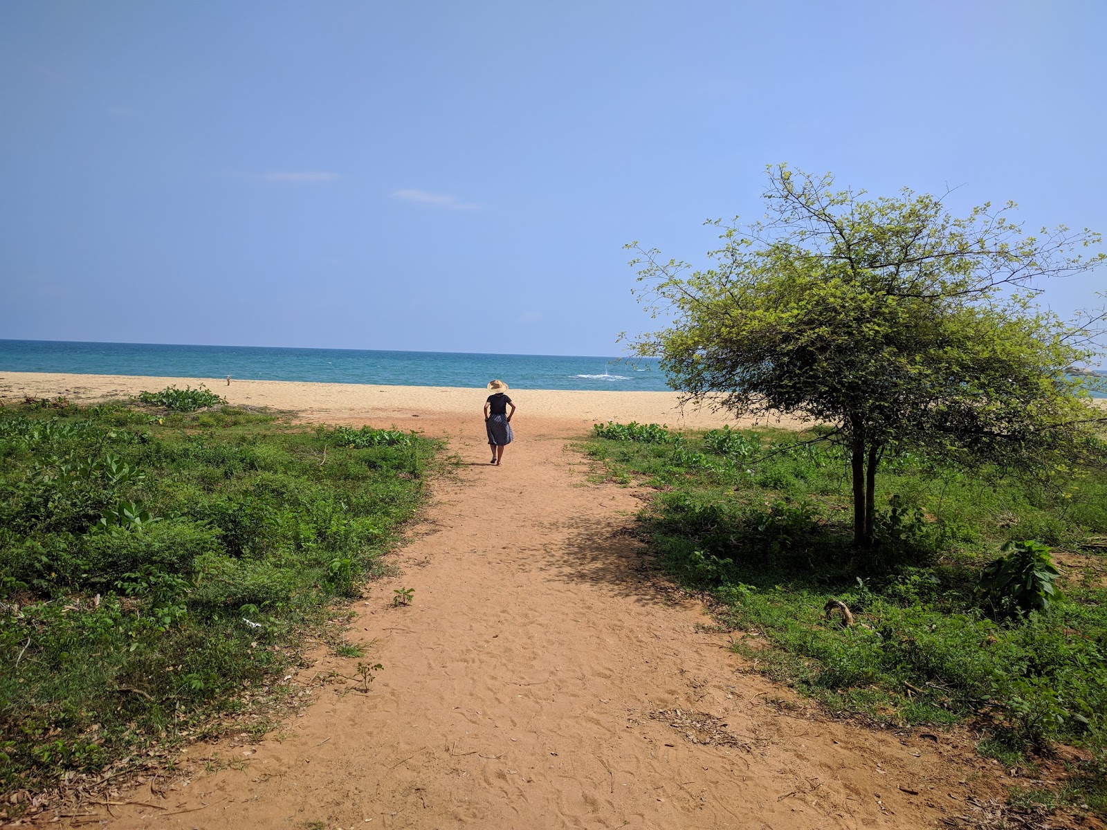 Foto van Patanangala Beach met turquoise water oppervlakte