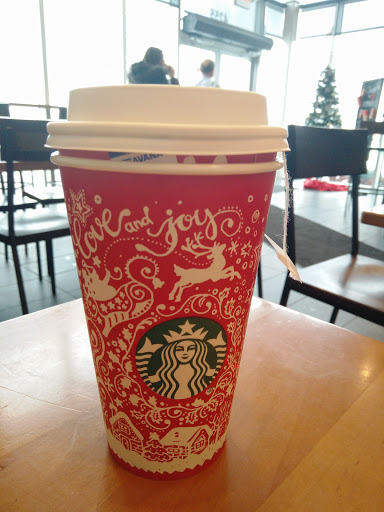 Coffee Shop «Starbucks», reviews and photos, 4255 Genesee St #100, Cheektowaga, NY 14225, USA