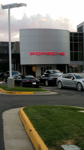 Porsche Dealer «Porsche of Tysons Corner», reviews and photos, 8601 Westwood Center Dr, Vienna, VA 22182, USA