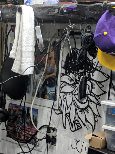 Barber Shop «The World Famous Venice Barber Shop», reviews and photos, 1527 Pacific Ave, Venice, CA 90291, USA