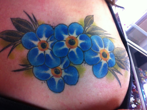 Tattoo Shop «BLACK COLLAR TATTOO», reviews and photos, 930 Main St, Sweet Home, OR 97386, USA