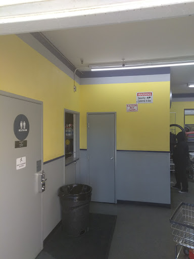 Laundromat «Coin Wash», reviews and photos, 5168 Arlington Ave, Riverside, CA 92504, USA