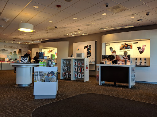 Cell Phone Store «Verizon», reviews and photos, 24920 N Lake Pleasant Pkwy #107, Peoria, AZ 85383, USA