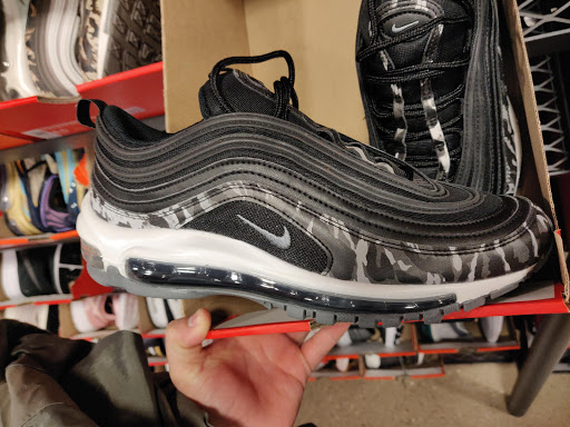 Sporting Goods Store «Nike Factory Store», reviews and photos, 6170 Grand Ave #569, Gurnee, IL 60031, USA