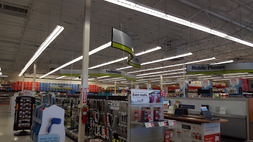 Staples, 3439 Grand Oaks, Corona, CA 92881, USA, 