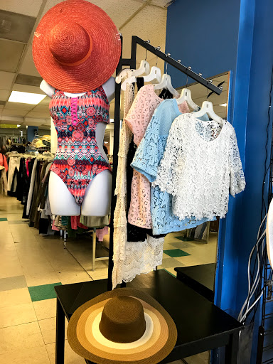 Stores and Shopping «Frugalista», reviews and photos, 3069 Mt Pleasant St NW, Washington, DC 20009, USA