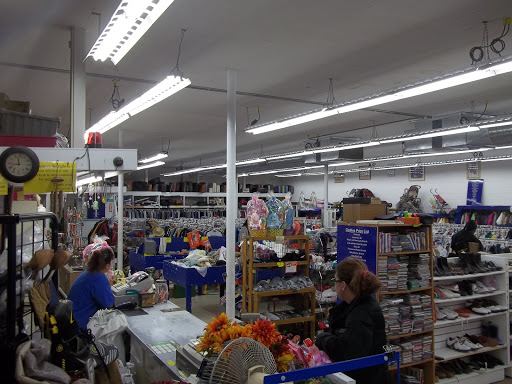 St. Vincent de Paul Thrift Store, 1912 N Franklin Ave, Flint, MI 48506, USA, 