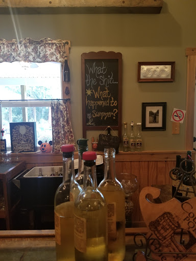 Winery «Country Porch Winery», reviews and photos, 2282 Wilson Sharpsville Rd, Cortland, OH 44410, USA