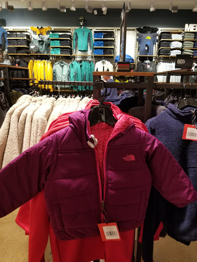 Clothing Store «The North Face Outlet», reviews and photos, 1201 Lighthouse Pl, Michigan City, IN 46360, USA