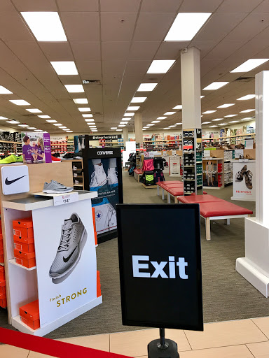 Shoe Store «Famous Footwear», reviews and photos, 3501 NJ-42, Turnersville, NJ 08012, USA