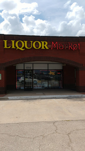 Liquor Market, 1016 N Flood Ave, Norman, OK 73069, USA, 
