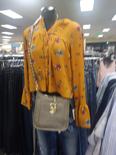 Department Store «Nordstrom Rack Lakewood Center», reviews and photos, 4651 Silva St, Lakewood, CA 90712, USA