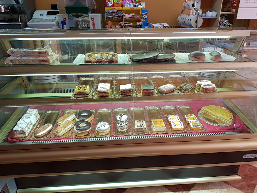 Información y opiniones sobre Cafetería Pastelería Cardeña de Lopera