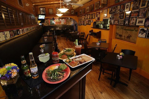 Restaurants to dine out with friends in Juarez City