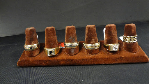 Pawn Shop «Mad Dog Pawn», reviews and photos, 3324 Manatee Ave W, Bradenton, FL 34205, USA