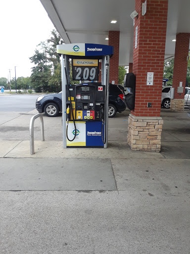 Gas Station «Thorntons», reviews and photos, 768 E Main St, Hendersonville, TN 37075, USA