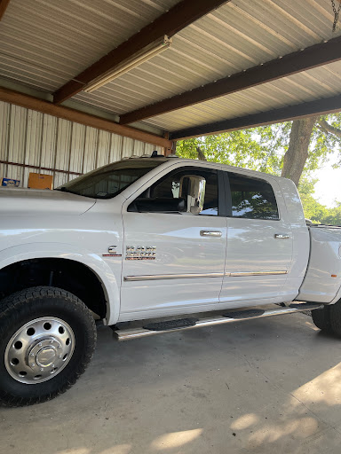 Used Car Dealer «Bluebonnet Chrysler Dodge», reviews and photos, 547 S Seguin Ave, New Braunfels, TX 78130, USA