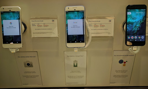 Cell Phone Store «Verizon», reviews and photos, 368 S Lake Ave, Pasadena, CA 91101, USA