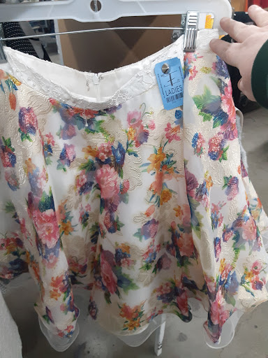 Thrift Store «Red White & Blue Thrift Store», reviews and photos, 19239 SE McLoughlin Blvd, Gladstone, OR 97027, USA