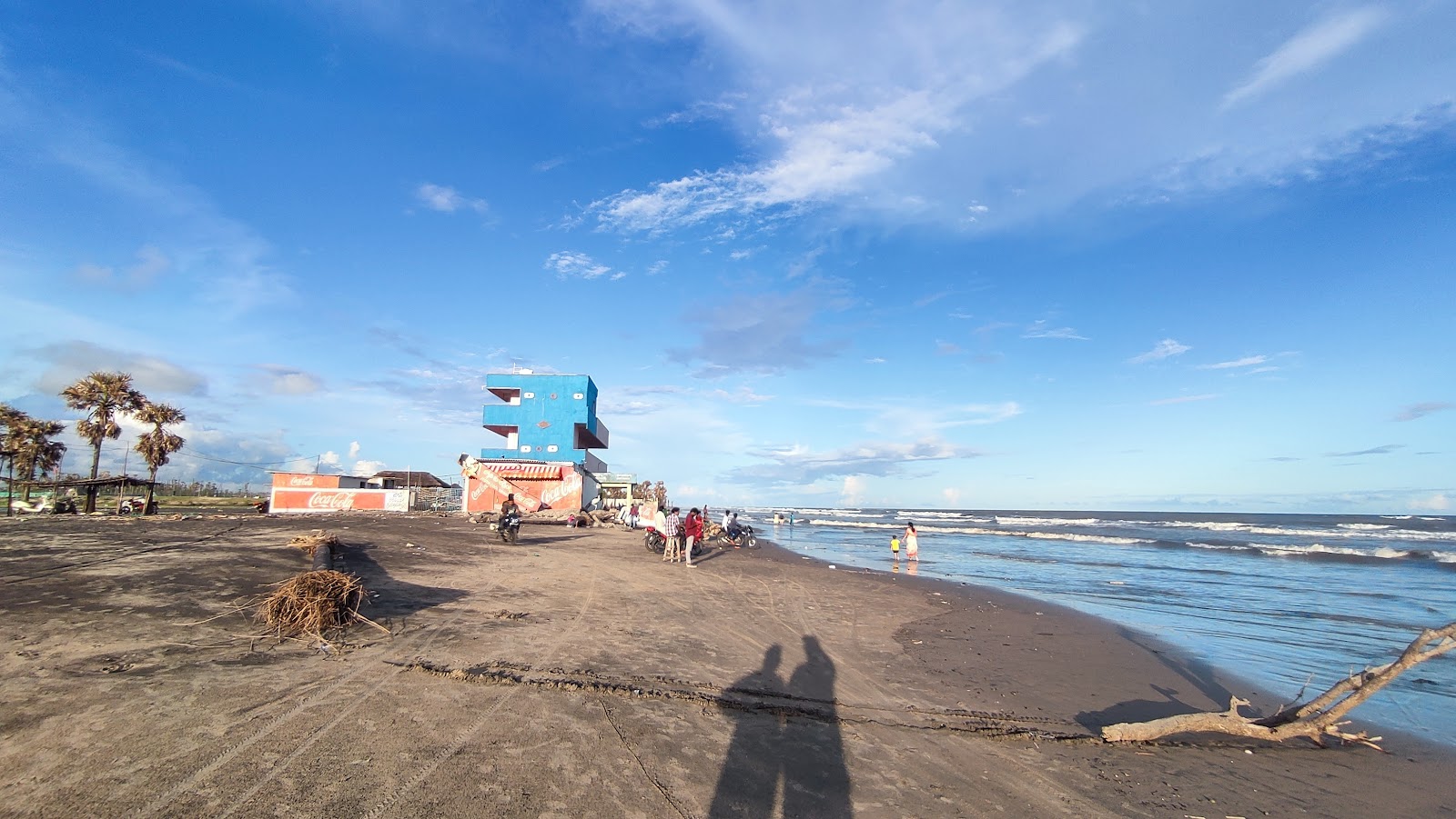 Photo de Antarvedi Beach avec droit et long