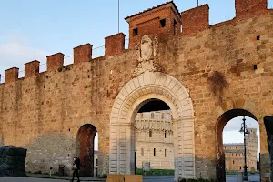 Porta Santa Maria Pisa image