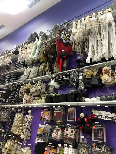 Shopping Mall «Central Plaza Shopping Center», reviews and photos, 2550 Central Park Ave, Yonkers, NY 10710, USA