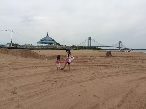 Monument «Fountain of the Dolphins», reviews and photos, 378 Sand Ln, Staten Island, NY 10305, USA