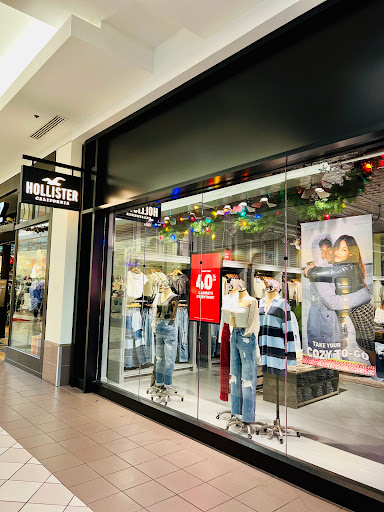 Shopping Mall «Visalia Mall», reviews and photos, 2031 S Mooney Blvd, Visalia, CA 93277, USA