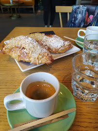 Croissant du Restaurant servant le petit-déjeuner Copenhagen Coffee Lab - Cagnes Sur Mer - n°6