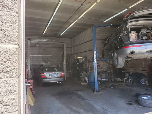 Auto Repair Shop «Tiger Auto Parts and Repair Inc.», reviews and photos, 707 N Ashland Ave, Chicago, IL 60622, USA