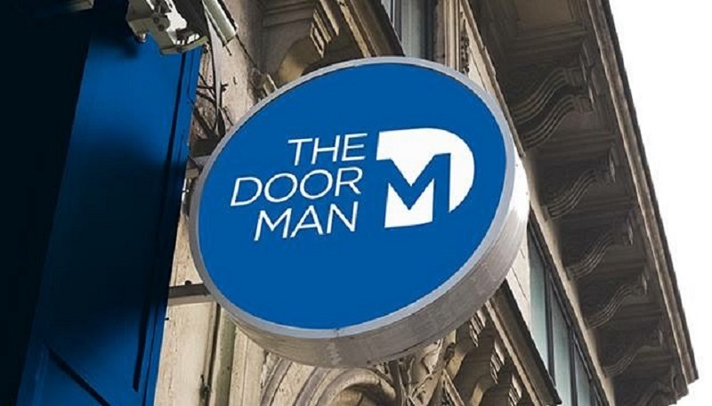 THE DOOR MAN à Rambouillet