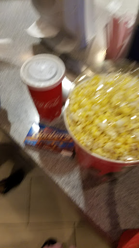 Movie Theater «Bow Tie Cinemas Marquis 16 & BTX Theater», reviews and photos, 100 Quarry Rd, Trumbull, CT 06611, USA